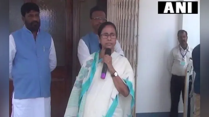 बंगाल उपचुनाव : तृणमूल ने लगायी जीत की हैट्रिक, ममता ने कहा, एनआरसी के खिलाफ जनादेश