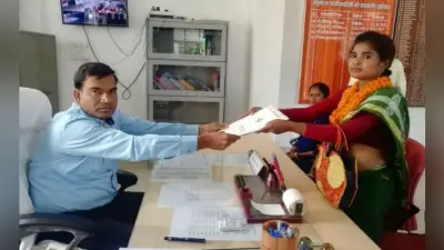 साहिबगंज : चौथे दिन हुए तीन नामांकन और पांच उम्मीदवारों ने खरीदा नामांकन प्रपत्र