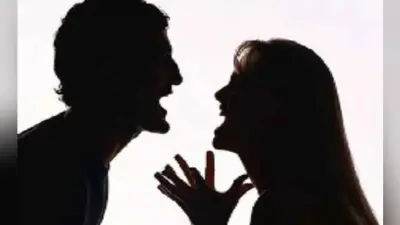 पत्नी ने 100 रुपये देने से किया इन्कार, तो शौच के बहाने घर से निकला पति और फिर…
