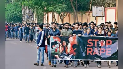 रांची : विद्यार्थियों के कैंडल मार्च में आक्रोश की लौ
