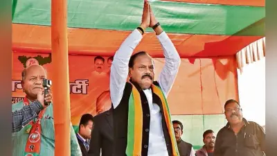 खरसावां में मुख्यमंत्री की जनसभाएं, सीनी रेल कारखाना में बनेंगे मेट्रो के कोच : रघुवर दास