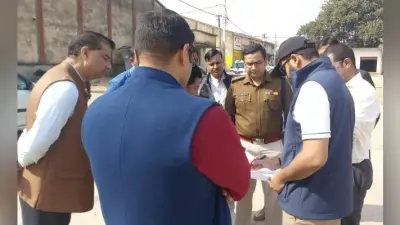 Ranchi : जिला निर्वाचन पदाधिकारी ने पंडरा बाजार में स्ट्रांग रूम का निरीक्षण किया