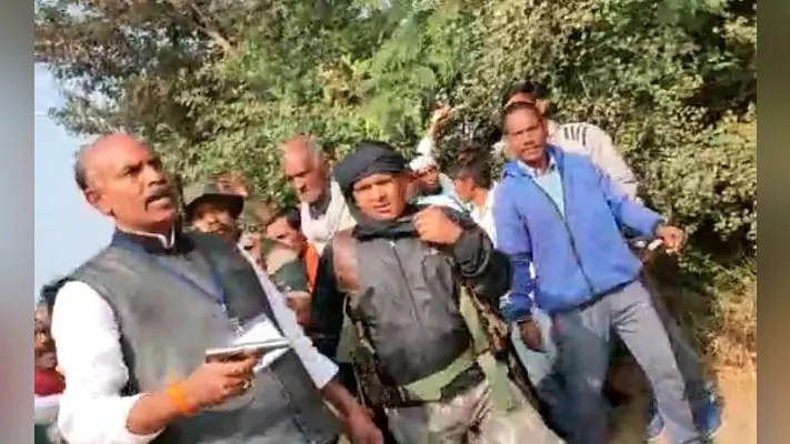 कांग्रेस प्रत्याशी केएन त्रिपाठी के पिस्तौल लहराने के मामले का हो स्पीडी ट्रायल, भाजपा की मांग, See Video