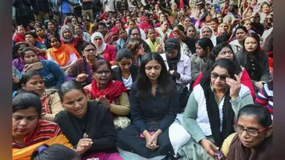 भूख हड़ताल पर बैठीं स्वाति मालीवाल को पुलिस ने जंतर-मंतर परिसर खाली करने को कहा