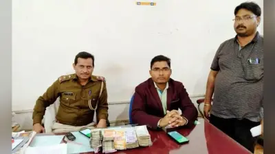 झारखंड में चुनाव से पहले रुपये का खेल जारी, ऑल्टो कार से 5.20 लाख रुपये जब्त