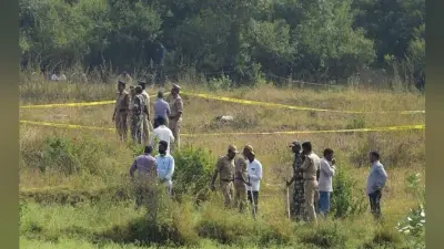 हैदराबाद मुठभेड़ : आरोपी की पत्नी बोली- अब कुछ नहीं बचा, मुझे भी मार दो