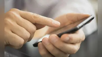क्लास में पढ़ाई के दाैरान मोबाइल का प्रयोग होगा निषेध