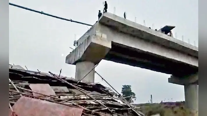 रांची : ढलाई के दौरान पुल की सेंटरिंग गिरी, तीन मजदूर घायल