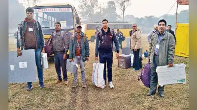 झारखंड विधानसभा चुनाव 2019 : विधानसभा चुनाव के तीसरे चरण के लिए खलारी कलस्टर पहुंचे मतदानकर्मी