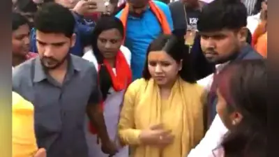 बंगाल में सभा करने से रोकने पर भड़कीं साध्वी सरस्वती, कहा- ममता सरकार गिराना है, भगवा सरकार लाना है