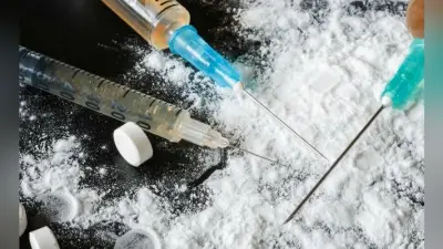 जेल से बेटा देता था निर्देश मां करती थी ड्रग्स सप्लाई