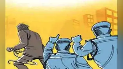 गुमला : कोर्ट में पेशी के लिए जा रहा दुष्कर्म का आरोपी हथकड़ी के साथ फरार