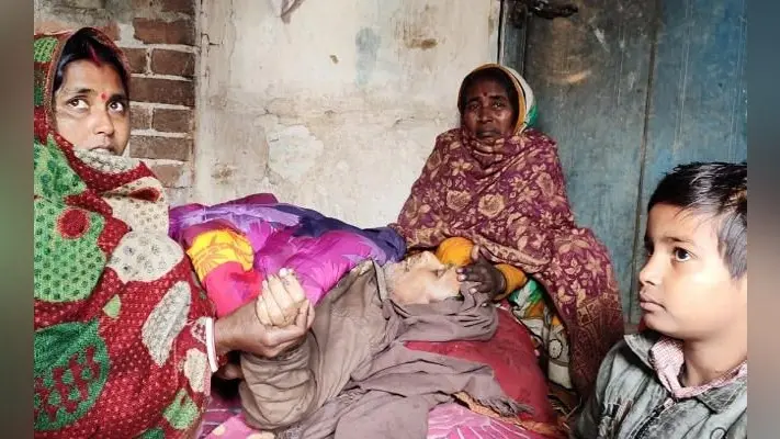 बोरियो में मतदाता की मौत : संथाल परगना में मतदान करके बूथ से बाहर आये बुजुर्ग के निकल गये प्राण