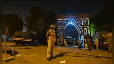 जामिया ने मानव संसाधन विकास मंत्रालय को सौंपी रिपोर्ट, पुलिस कार्रवाई की न्यायिक जांच की मांग