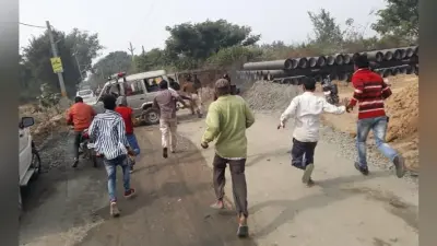 बोकारो में सुपरवाइजर का शव तालाब में मिला, पुलिस की गाड़ी पर हुआ पथराव