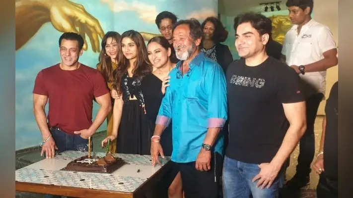 Dabangg 3: डबल सेलिब्रेशन! सईं का जन्मदिन और फिल्म की रिलीज का एक साथ जश्न