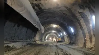 रोहतांग दर्रे के नीचे की सुरंग का नामकरण वाजपेयी के नाम पर करने का फैसला