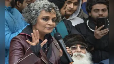 बोलीं अरुंधति राॅय- NRC के लिए डेटाबेस का काम करेगा NPR, इसका विरोध करें