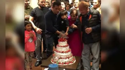 सलमान खान ने फैमिली के साथ इस अंदाज में मनाया बर्थडे, VIDEO
