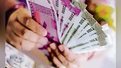 फंसे थे घूस लेते, सात पर आय से अधिक संपत्ति मामले में होगी जांच