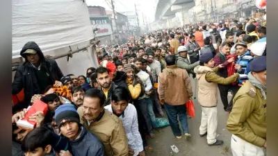 महावीर मंदिर में पूजा कर नये साल का आगाज करने पहुंचे श्रद्धालुओं का हंगामा, भगदड़ होने पर पुलिस ने भाजीं लाठियां, स्थिति नियंत्रण में