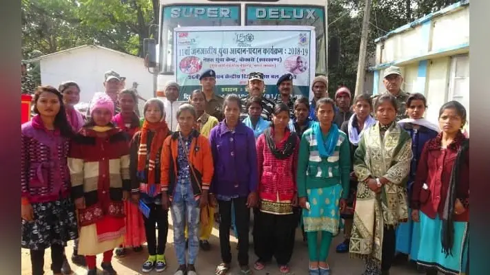 11वें आदिवासी युवा आदान-प्रदान कार्यक्रम के लिए चेन्नई रवाना हुए नक्सल प्रभावित गांवों के 20 युवा