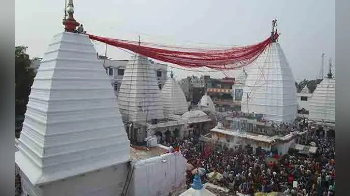 बाबा मंदिर के गर्भगृह में भाजपा कार्यकर्ता का निधन