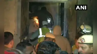 पश्चिमी दिल्ली में फटा सिलेंडर, ढही इमारत, सात की मौत