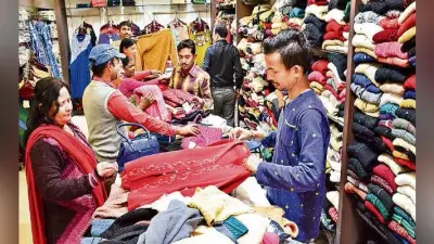 Bihar News: ठंड की दस्तक के साथ ऊनी कपड़ों का बाजार गर्म, पिछले वर्ष की तुलना में इस साल 30 प्रतिशत महंगा