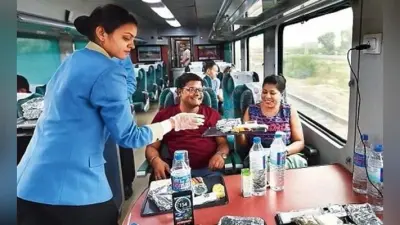 अब ट्रेनों में लिखा जायेगा, ‘कोई टिप नहीं, बिल नहीं तो खाना मुफ्त”