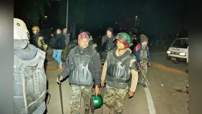 जमशेदपुर : सोनारी में पिटाई में घायल अंकुश की मौत, टीएमएच में हंगामा, लाठीचार्ज