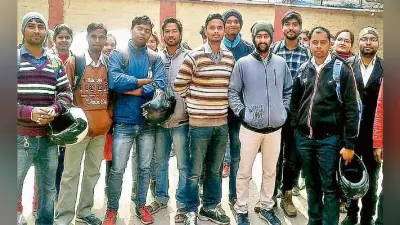 रांची : एग्जाम देने पहुंचे परीक्षार्थी, पता चला पेपर छपा ही नहीं है
