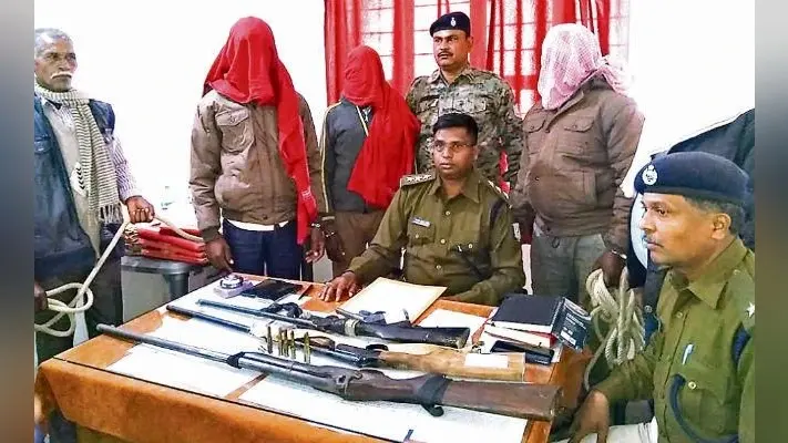 हुसैनाबाद : जेजेएमपी का सरगना समेत चार गिरफ्तार
