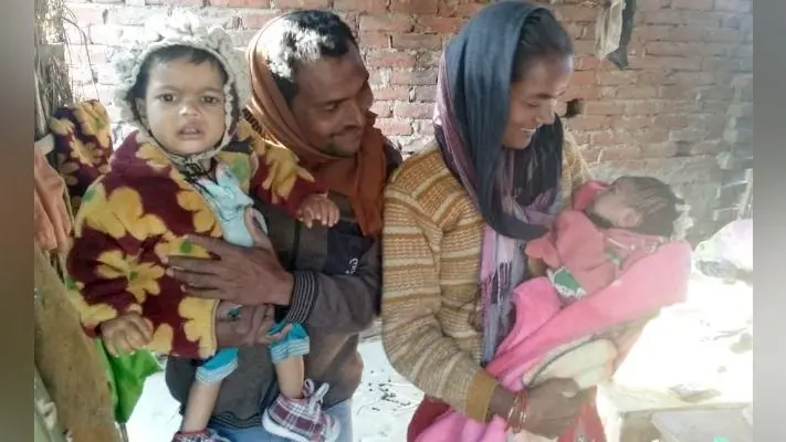 मजबूर पिता ने कलेजे के टुकड़ों को दे दिया गोद, …बदल गये बच्चों के नाम, परिवार और मजहब, …जानें क्या है मामला?