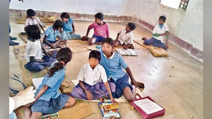 असर-2018 की रिपोर्ट में खुलासा : 50.9% प्राइमरी स्कूलों में 60 से कम बच्चे पढ़ते हैं