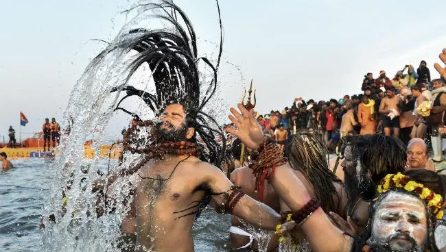 Kumbh Mela 2021: एक साल पहले लग रहा महाकुंभ इस बार होगा विशेष, जानें इसकी वजह और शाही स्नान की तिथियां