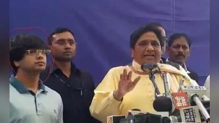 कौन होगा बसपा प्रमुख- मायावती ने कहा, भतीजे आकाश को सीखने का मौका दूंगी