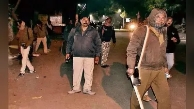 गया : दो गुटों में विवाद, दहशत फैलाने के लिए बदमाशों ने की बमबारी
