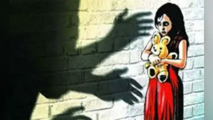 आवासीय विद्यालय में रहने वाली नाबालिग ने दिया बच्चे को जन्म, तीन गर्भवती