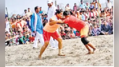 महिलाओं का दांव देख चित्त हुए दर्शक
