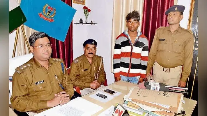 व्यवसायी से रंगदारी मांगने वाला नवादा से पकड़ाया