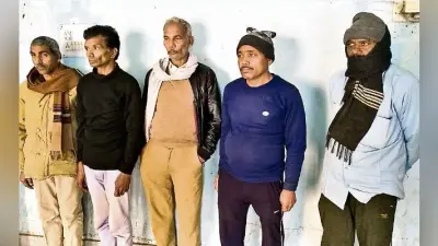 बेगूसराय : थाने के बैरक से पांच कार्टन शराब जब्त, पांच पुलिसकर्मी गिरफ्तार