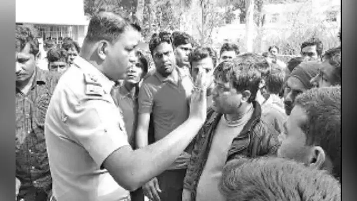 जेमुआ पंचायत कर्माध्यक्ष के वाहन में तोड़फोड़, घेराव