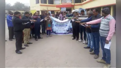राष्ट्रीय मतदाता दिवस पर जागरूकता अभियान चलाकर लोगों को दिलायी गयी शपथ