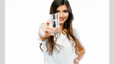 किडनी स्टोन से बचने के लिए पीएं पर्याप्त पानी, जानें लक्षण एंव जांच और उपचार