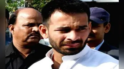 पटना : छात्र पर हमले के विरोध में धरना पर बैठे तेज प्रताप