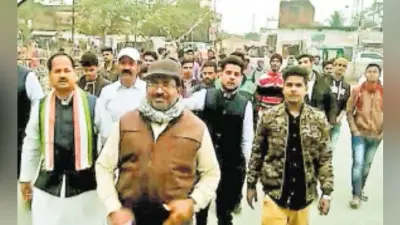 मधुपुर : थाना पहुंचे पॉलिटेक्निक कॉलेज के छात्र, दी लिखित शिकायत, प्राचार्य व वार्डन पर मारपीट का आरोप