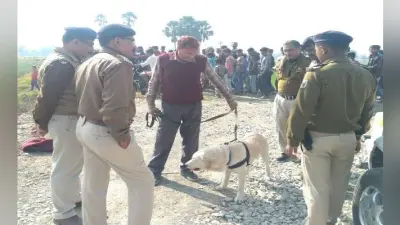 कोचिंग जा रही छात्रा का सड़क किनारे मिला खून से सना स्वेटर व जूती, फैली सनसनी