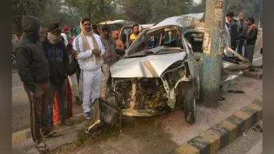 बोकारो: कार के ड्राइवर ने पोल में मारी जोरदार टक्कर, ट्यूशन पढने जा रहे दो छात्र की मौत, दो घायल