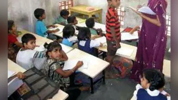 रांची : वर्ष 2015-16 में प्राथमिक शिक्षकों के रिक्त रह गये पदों पर फिर शुरू होगी नियुक्ति
